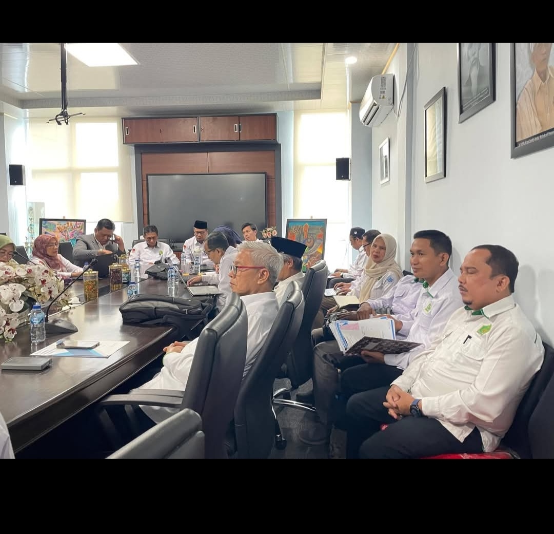 KEPALA UPKK HADIRI RAPAT EVALUASI PIMPINAN