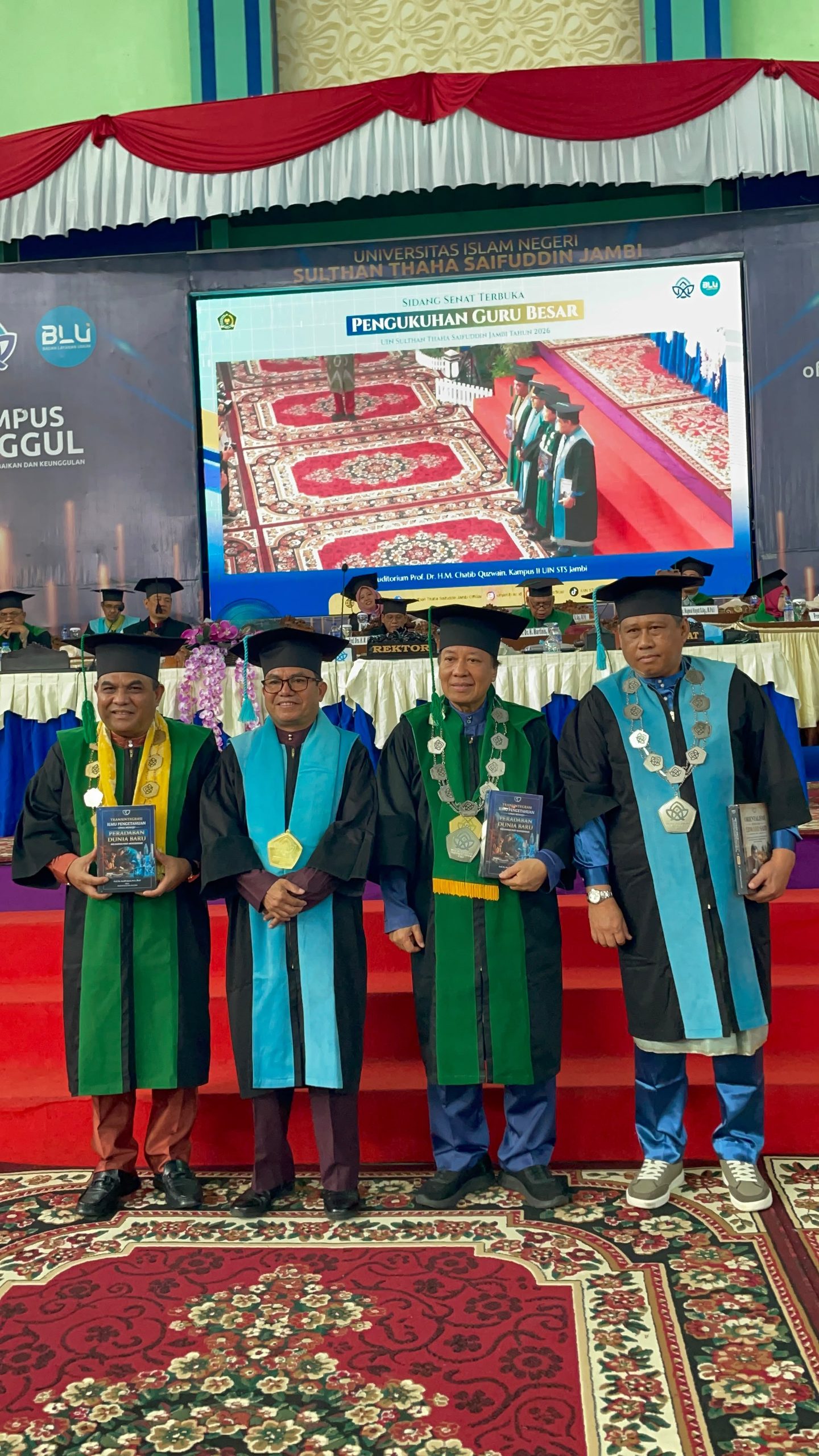 UPT Pengembangan Kewirausahaan dan Karier Menghadiri Acara Pengukuhan Guru Besar UIN STS Jambi