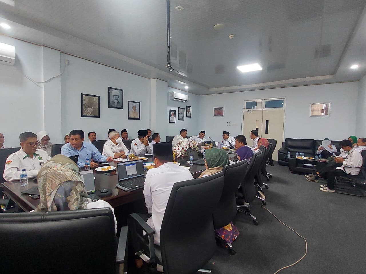 UPT Pengembangan Kewirausahaan  dan Karier Mengikuti Rapat Evaluasi Pimpinan UIN STS Jambi